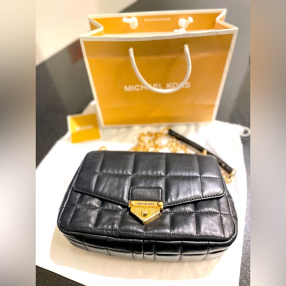 Michael Kors Large Soho Bag in Black